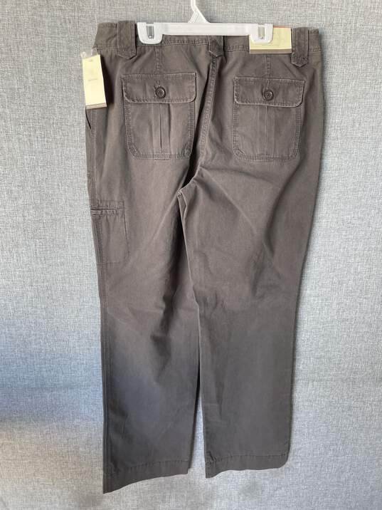 Buy the Womens Gray Contour Fit Pockets Cropped Cargo Pants Size