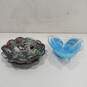 2 Assorted Colored Art Glass Vases image number 1