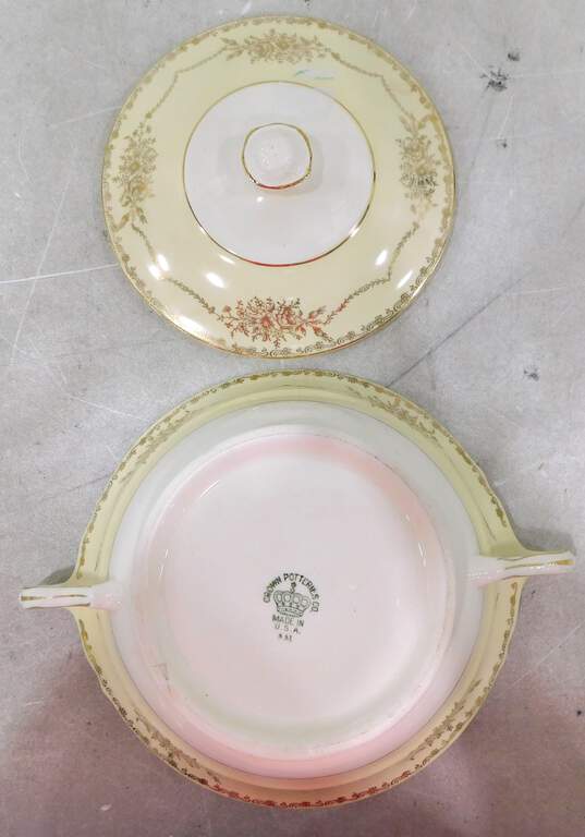 Set of 2 Crown Potteries Co. Serving Bowls Gold image number 6