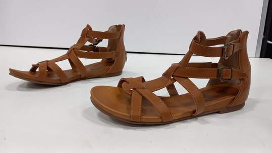 Dressbarn Mikki Gladiator Style Sandals Size 8 image number 3