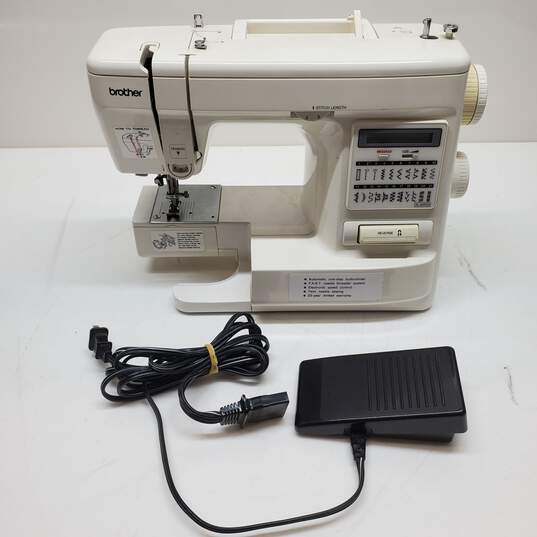 Brother Computerized Sewing Machine G41123384 image number 1