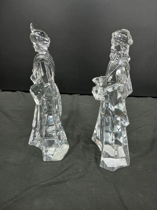 Pair of Mikasa Crystal King Figurines image number 2