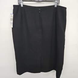 Le Suit Black Skirt alternative image