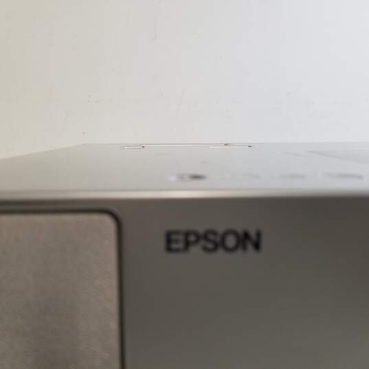 Epson EMP-TWD3 LCD Projector image number 2