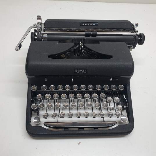 Vintage Royal Arrow Typewriter image number 1
