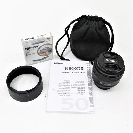 Nikon AF-S Nikkor 50mm 1:1.8 G Camera Lens W/ Tiffen Filters & Manual image number 1