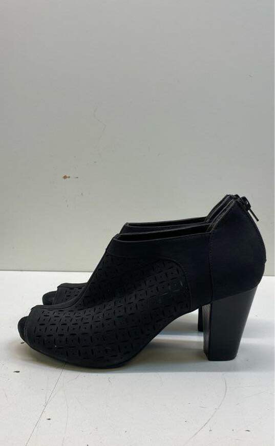 Giani Bernini Women's Black Ankle Boots Size 8.5 image number 1
