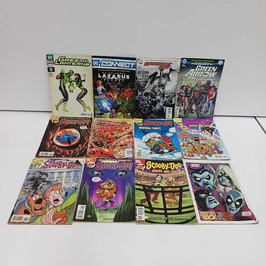 Bundle of 12 Assorted DC Comic Books image number 1