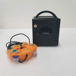 Nintendo GameCube Black Console w Orange GameCube Controller P & R ONLY