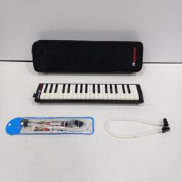 Hohner Performer 37 Melodica w/Soft Case
