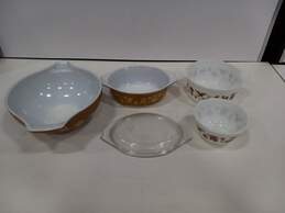 Set Of 4 Assorted Brown/White Pyrex Bowls