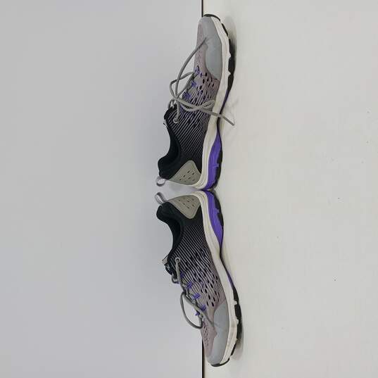 Women's Grey & Purple Running Shoes Size 10W image number 2