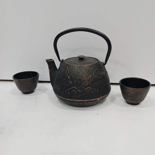 Bronze-Embossed Cast Iron Teapot & Cups Set image number 2