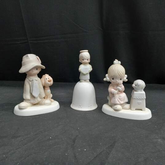 Bundle of Three Precious Moments Figurines image number 1