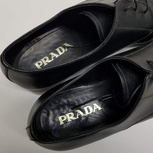 AUTHENTICATED MEN'S PRADA CROSSHATCHED LEATHER OXFORDS SIZE 10 image number 4