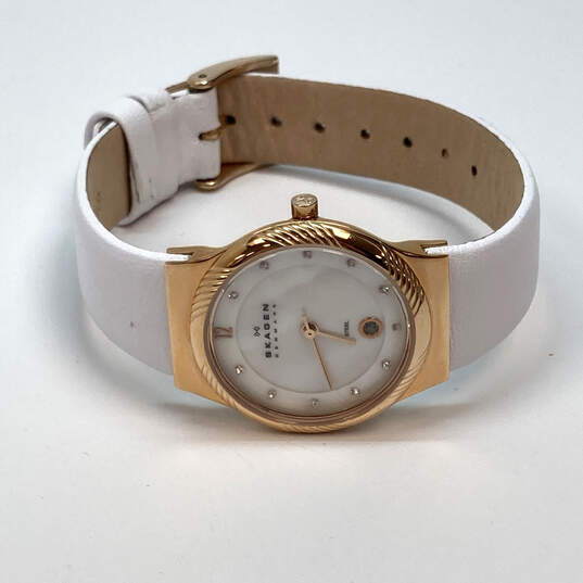 Designer Skagen Gold-Tone White Dial Adjustable Strap Analog Wristwatch image number 2