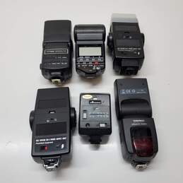 Mixed Lot Camera Flash For Parts or Repair alternative image