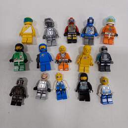 Bundle of Lego Space Minifigures
