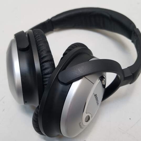 Audio Headphones Bundle Lot of 3 For Parts/Repair Beats Bose image number 2