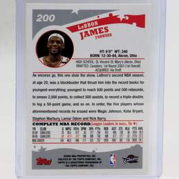 2005-06 LeBron James Topps #200 Cleveland Cavaliers alternative image