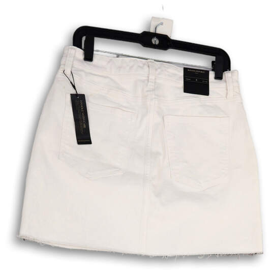 NWT Womens White Denim Pockets Flat Front Stretch Mini Skirt Size 8 image number 4