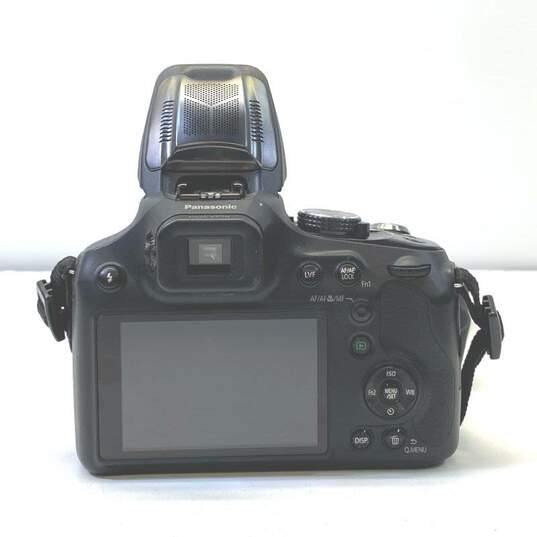 Panasonic Lumix DMC-FZ70 16.1MP Digital Bridge Camera image number 3