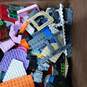 8.7 Pounds of Assorted Lego Bricks, Pieces and Parts image number 3