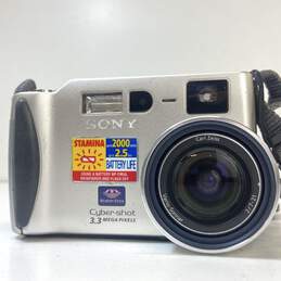 Sony Cyber-shot DSC-S70 3.3MP Digital Camera alternative image