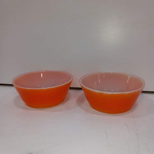 4 Vintage  Pyrex Bowls and 2 lids image number 4