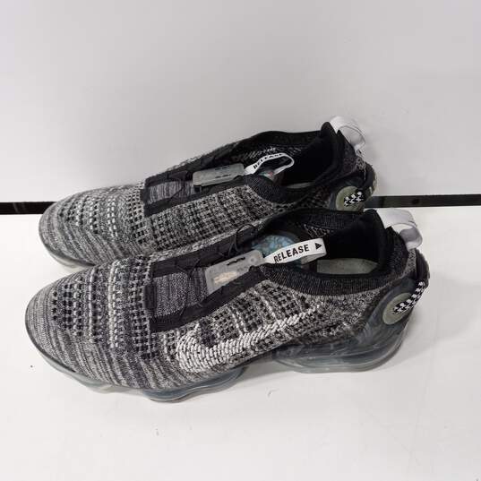 Nike Men's Lock CT1823-001 Shoe Size 11 image number 1