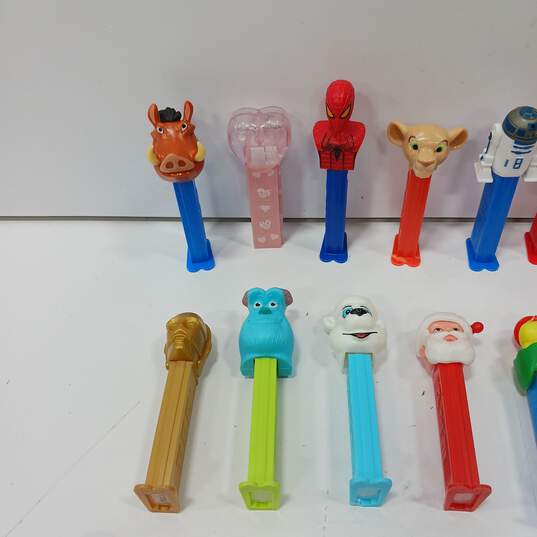 Lot of Pez Dispensers image number 3