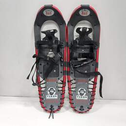 Pair of Yukon Charlie's Series 825 Chinook Snowshoes