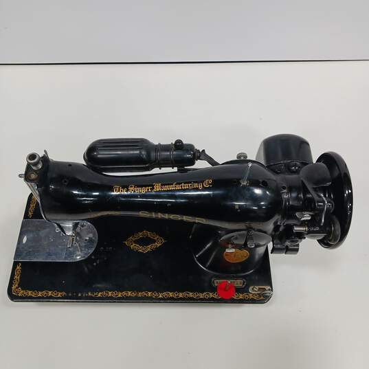 Vintage Singer Black Sewing Machine image number 6