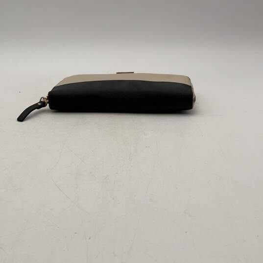 Womens Cream Black Leather Inner Pockets Card Holder Zip-Around Wallet image number 4