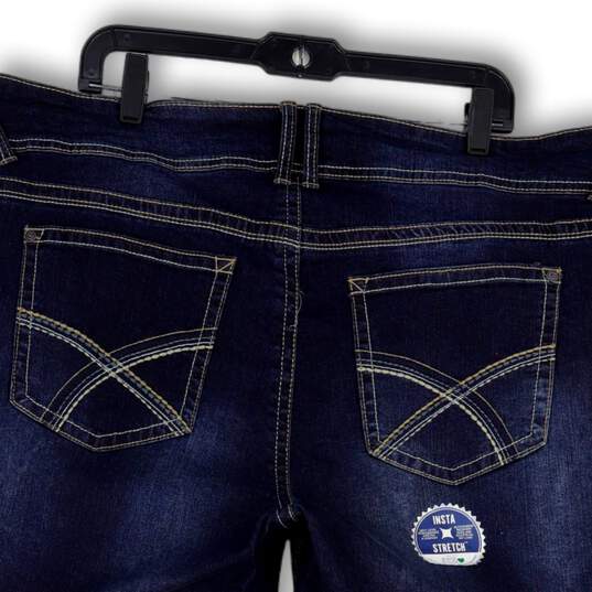 NWT Womens Blue Denim Stretch Pockets Rolled Cuff Bermuda Shorts Size 18 image number 4