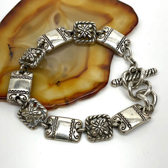 Designer Brighton Silver-Tone Scrolled Etched Toggle Clasp Chain Bracelet image number 2