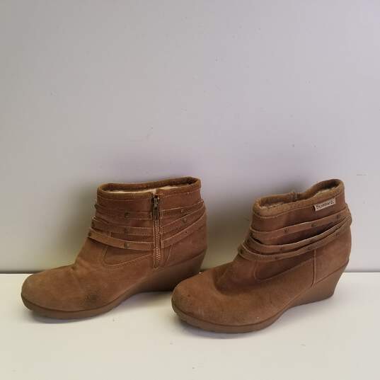 Bearpaw 1686W Glimmer Brown Suede Wedge Ankle Boots Shoes Women's Size 10 image number 4