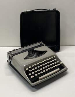 Vintage Remington Streamliner Typewriter