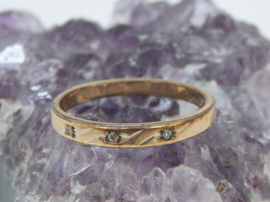Vintage 10K Yellow Gold Diamond Accent Diagonal Etched Band Ring 1.6g image number 1