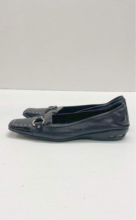 Cole Haan Black Loafer Flats Size Women 7.5 image number 2