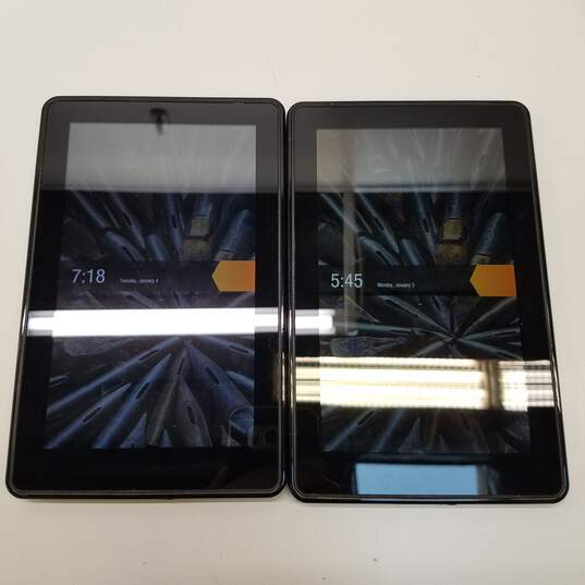 Amazon Kindle Fire (1st Generation) - Lot of 2 image number 1