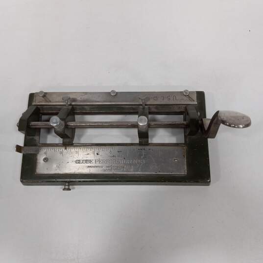 Antique Heavy Duty Hole Punch image number 2