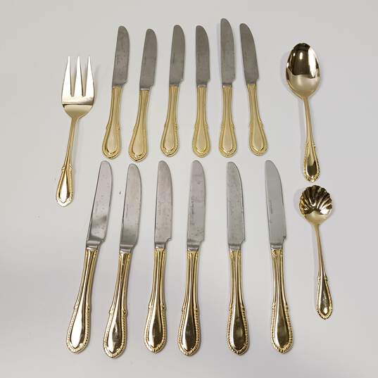 Faberware Gold Cutlery Set in Wooden Case image number 2
