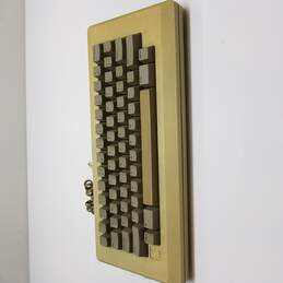 Apple M0110 Keyboard Untested