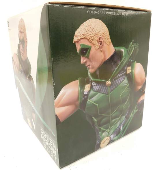 Sealed DC Collectibles DC Comics Super Heroes: Green Arrow Bust image number 2