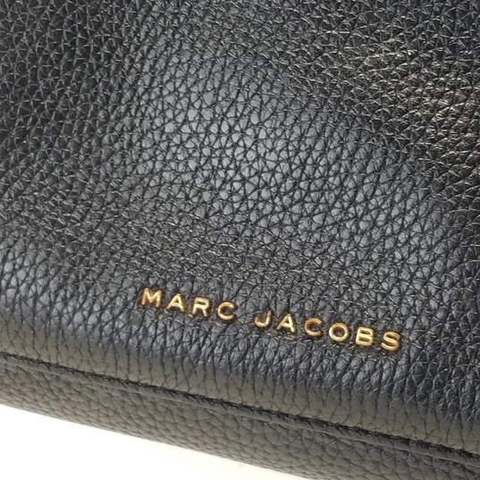 Marc Jacobs Leather Tourist Crossbody Bag Black image number 2
