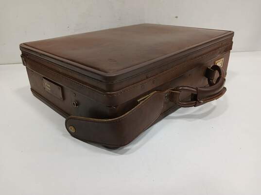 Vintage Hartmann Belting Leather Attache Case w/Keys image number 2