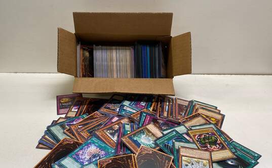 Assorted YU-GI-OH! TCG and CCG Trading Cards (600 Plus) image number 2