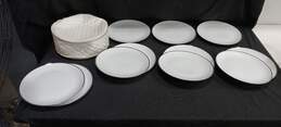Set of 11 Royal Song Simplicity Fine China Dinner Plates w/ Case