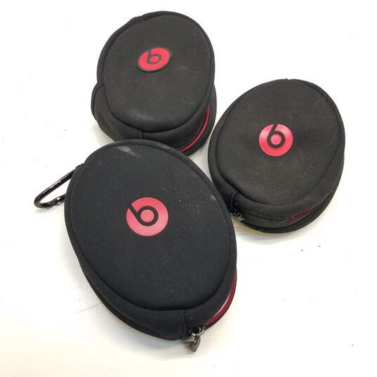 Bundle of 8 Assorted Beats Headphone Cases image number 2